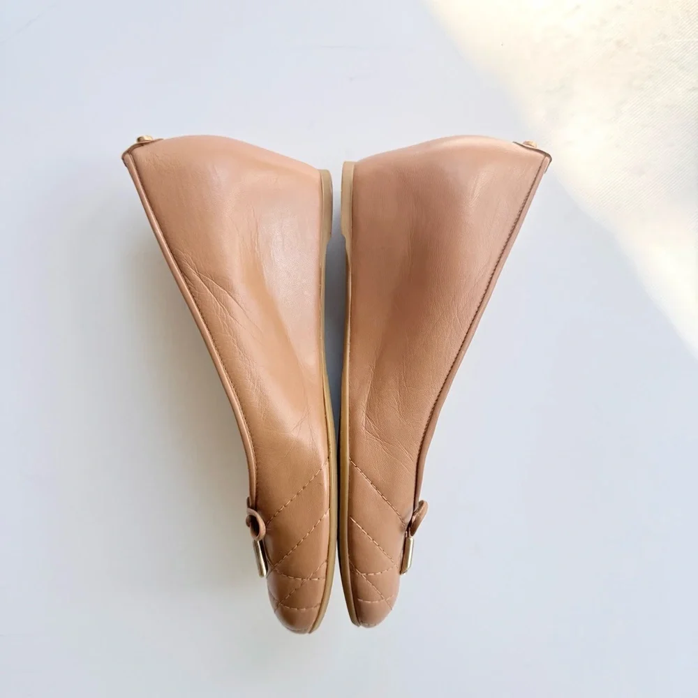 Stuart Weitzman Quilty Wedge in Camel / Tan Leather with Rhinestone Detail Bow 8 - Picture 13 of 16